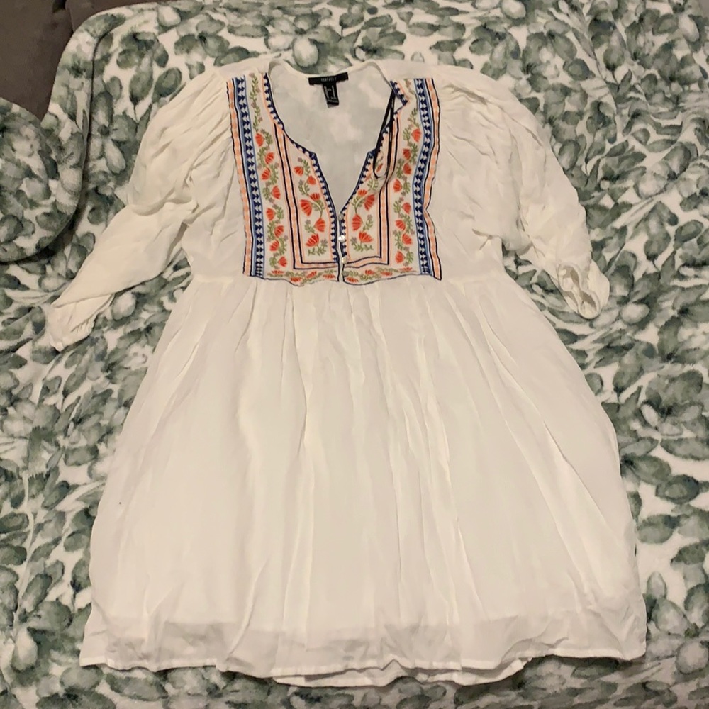 Forever 21 white embroidery dress size m